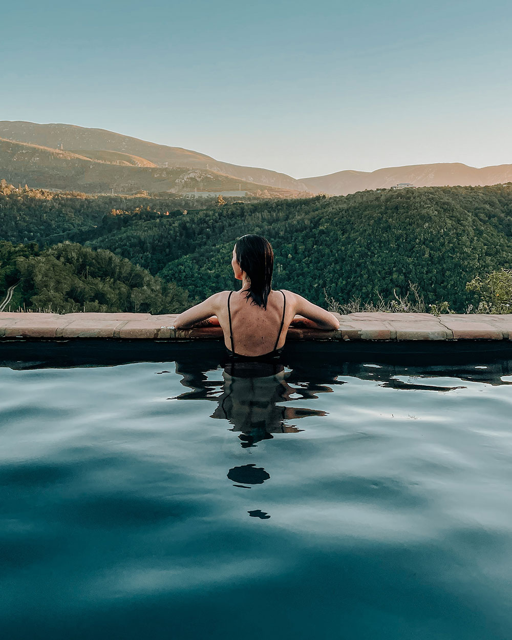 nima lodge pool